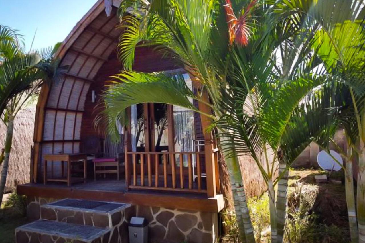 Amora Villa Gili Trawangan Extérieur photo